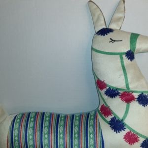 Llama Pillow W/Tassles 18"T X 14"W